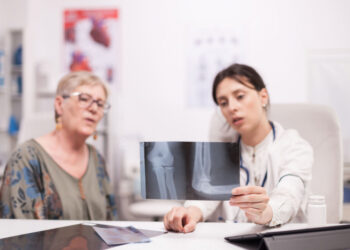 Понад 22 тисячі пацієнтів вже зареєструвалися в електронній черзі на безоплатну заміну суглобів