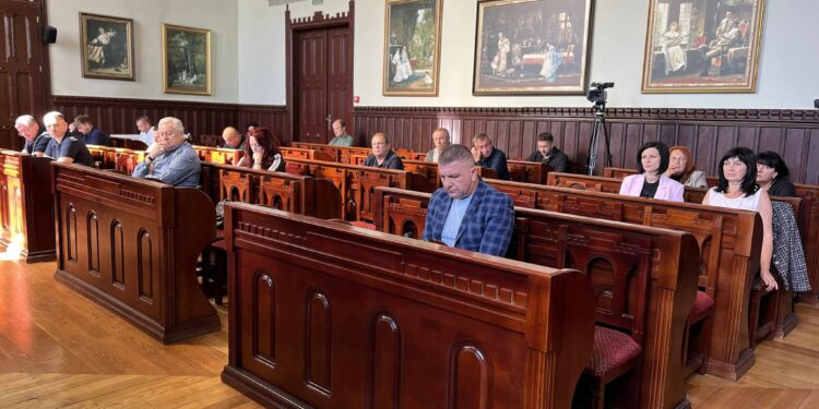 Постраждалі від ракетного удару в Мукачеві отримають фінансову допомогу