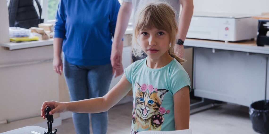 Робот у подарунок: Jabil підтримала розвиток технічної освіти в Ужгороді (ФОТО) –