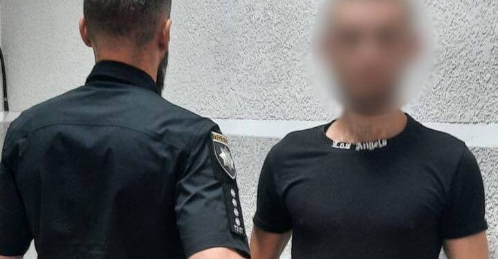 Спроба втечі за $15 тисяч: на Закарпатті викрили переправника разом з “клієнтами” (ФОТО)