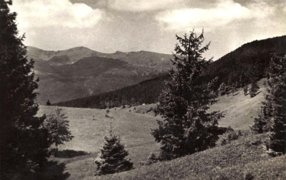 Вид на гору Близниця (на задньому плані). Листівка 1939 року. Архів Михайла Марковича
