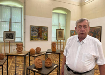 «Традиції на полотні»: народний художник України Тарас Данилич представив в Ужгороді виставку робіт з нагоди 80-річчя ФОТО