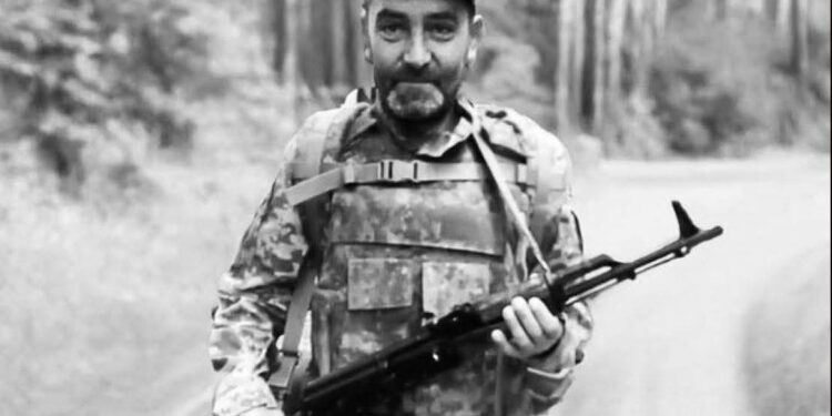 У Поляні на Мукачівщині у вівторок проведуть в останню дорогу Романа Лисенка, що поліг на Сумщині (ФОТО)