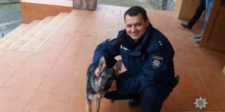 Ужгород: колишнього правоохоронця Белецького доправили до ТЦК –