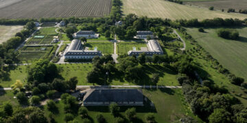 В Угорщині розгорівся скандал через “дачу” Орбана з пальмами та зебрами – “як у Януковича”