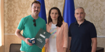 Волонтер Корпусу Миру США отримав нагороду за внесок у розвиток молодіжних ініціатив на Закарпатті