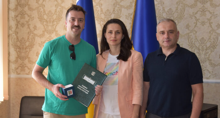 Волонтер Корпусу Миру США отримав нагороду за внесок у розвиток молодіжних ініціатив на Закарпатті