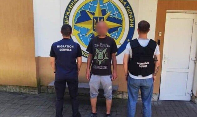 З Рівненської області поліція примусово депортує громадянина РФ