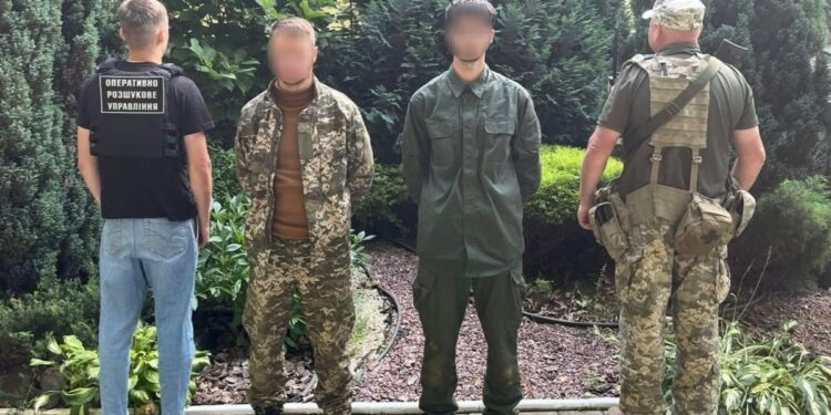 Закарпатські прикордонники зупиняли ухилянтів попереджувальними пострілами (ФОТО)