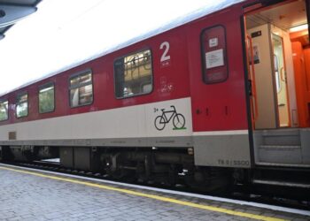 У перший рейс вирушив потяг «Ужгород — Будапешт — Відень» — Закарпаття