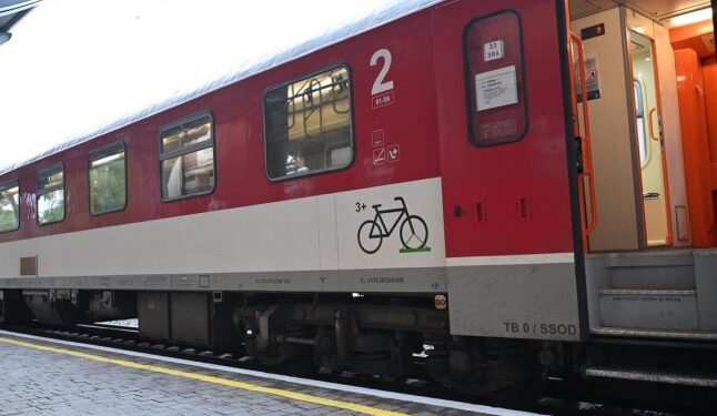 У перший рейс вирушив потяг «Ужгород — Будапешт — Відень» — Закарпаття