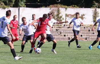 Закарпатський ФК “Вільхівці” виграв у ФК “Реал Фарма” з Одеси — 3:5 — Ужгород