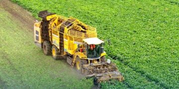 «Астарта» інвестувала $22 млн у сільгосптехніку, зокрема бурякозбиральні комбайни – Техніка