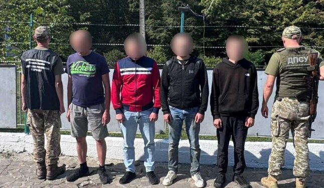 Довелося стріляти в повітря, щоб вони зупинились: що відомо про випадок на Закарпатті — Закарпаття