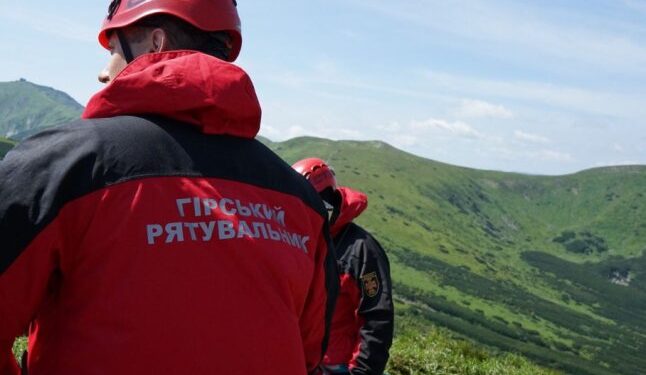 Рятувальники надавали допомогу кільком туристам, зокрема травмованій дитині — Закарпаття