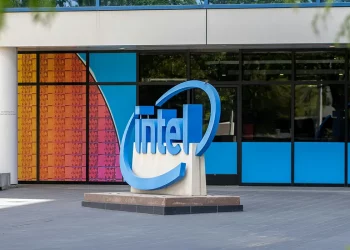 Скільки б ви отримали, інвестувавши $1000 в Intel на початку 2025 року