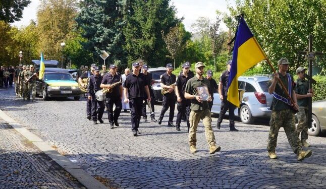 Поховали 39-річного військового, який загинув на Донеччині — Закарпаття