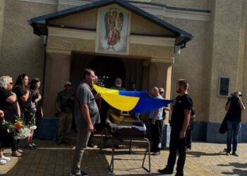 Мукачево провело в останню путь полеглого воїна — Закарпаття