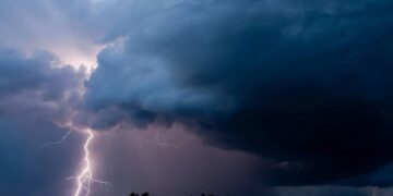 На область насувається чергова хвиля негоди: оголошено штормове попередження — Закарпаття