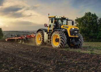 JCB представила нову серію тракторів Fastrac 6000 – Техніка