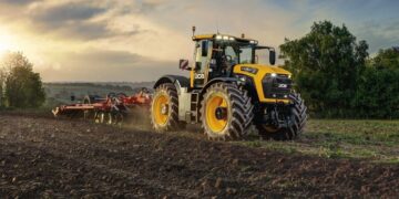 JCB представила нову серію тракторів Fastrac 6000 – Техніка