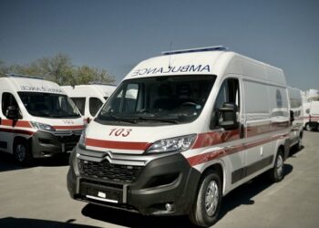 Жінка була у критичному стані: медики швидкої рятували 48-річну закарпатку — Закарпаття