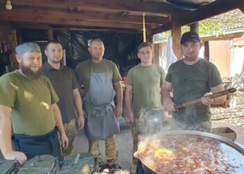 128 бригада показала, як для воїнів варять закарпатський боґрач — Закарпаття