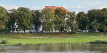 В Ужгороді хмарно, на високогір’ї — мокрий сніг: погода на Закарпатті 29 вересня — Ужгород