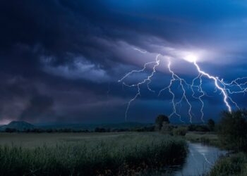 Погода погіршиться. Синоптики прогнозують грози — Закарпаття