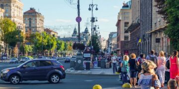 “Через 20 років буде мало дітей”. Експерти побоюються, що українкам стане важче знайти партнера