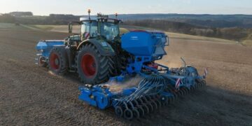 LEMKEN представила нову пневматичну сівалку Solitair MF – Техніка