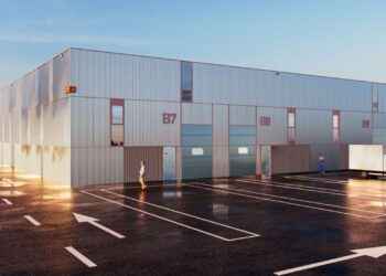 Економіка: Бетон, метал і «сире» дерево. У Львівській громаді будують склад за інноваційною технологією