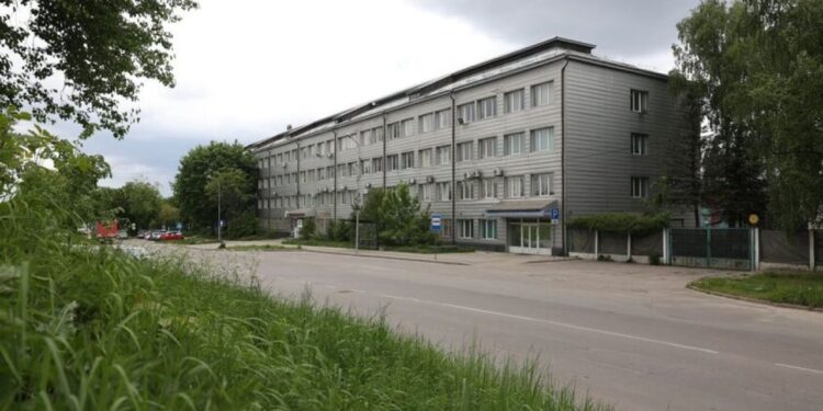 Економіка: Львівська міськрада виплатить борги протезного заводу, щоб врятувати його від банкрутства