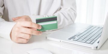 Кредит на картку від БізПозика – це простий спосіб вирішити «грошове питання»