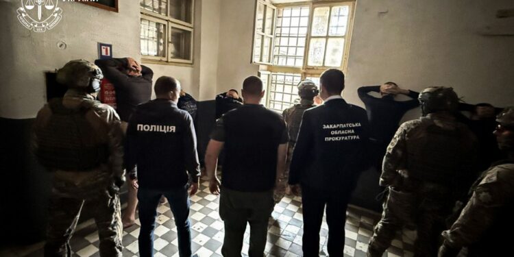 «Кримінальний авторитет» із Сваляви координував незаконне переправлення чоловіків через кордон (ФОТО)