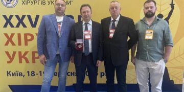 Лікаря з Мукачева нагородили на з’їзді хірургів України (ФОТО)