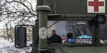 Медикам в прифронтовых регионах повысили зарплаты – Здоров’я