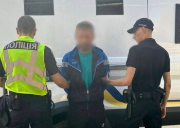 На Хустщині затримали наркоторговця під час збуту психотропів (ФОТО)