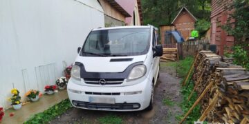 На Рахівщині підліток викрав 17 тисяч гривень з авто (ФОТО)