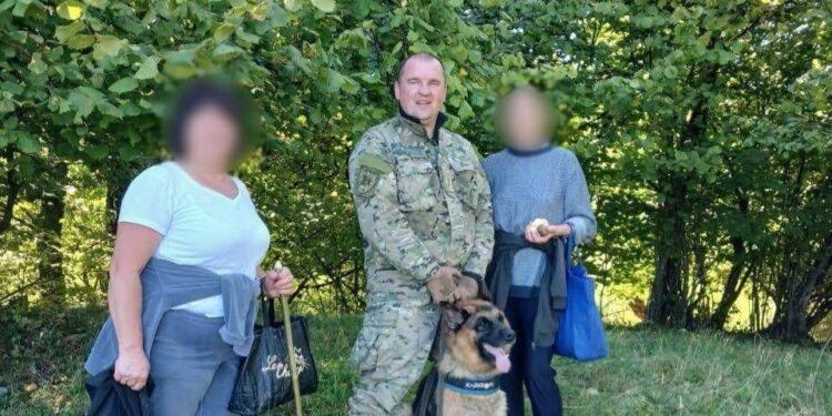 На Рахівщині службовий пес знову врятував жінку, яка загубилася в лісі (ФОТО)