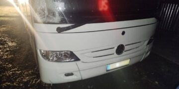 На Рахівщині водій автобуса збив пішохода і втік з місця ДТП (ФОТО)