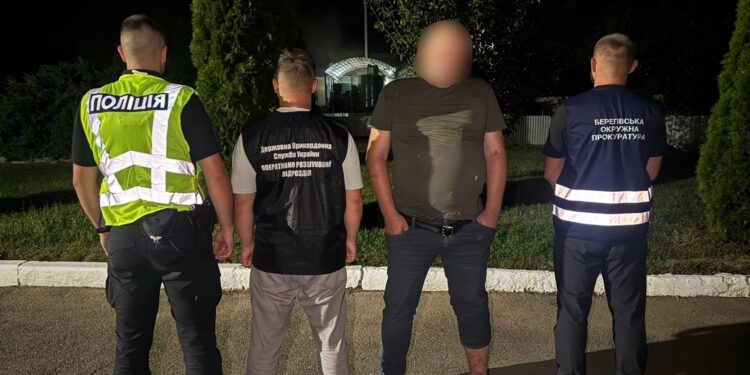 На Закарпатті схопили переправника разом з двома “клієнтами” (ФОТО)