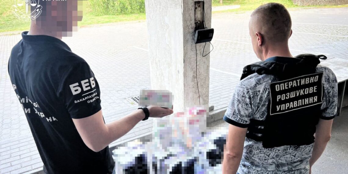 На Закарпатті судитимуть чоловіка за контрабанду електронних сигарет (ФОТО)