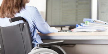 На Закарпатті з початку року працевлаштували понад 400 переселенців –