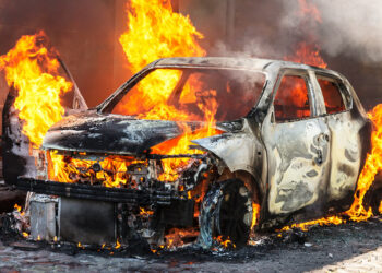 На Закарпатті за вихідні горіли два легкові автомобілі