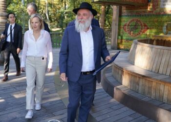 Нова повірена США в Україні вшанувала жертв Бабиного Яру