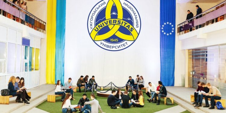 Президентські стипендії: студентки УжНУ отримуватимуть по 10 тисяч гривень щомісяця –