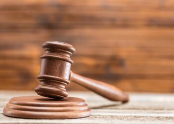 Суд ухвалив вирок українському військовому за поширення порно. Кому він його надіслав?