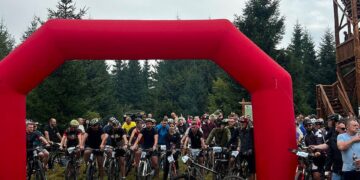 У Карпатах відкрили перші 55 км міжнародного веломаршруту (ФОТО)