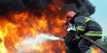 У Мукачеві та Павшині рятувальники ліквідували дві пожежі